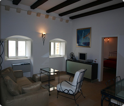 Symphony IV Apartment